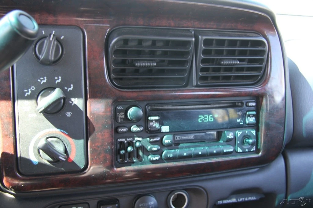 2000 Dodge Durango 1st Gen - Image 18 of 21