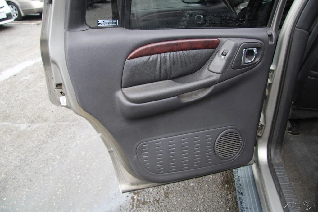 2000 Dodge Durango 1st Gen - Image 18 of 21