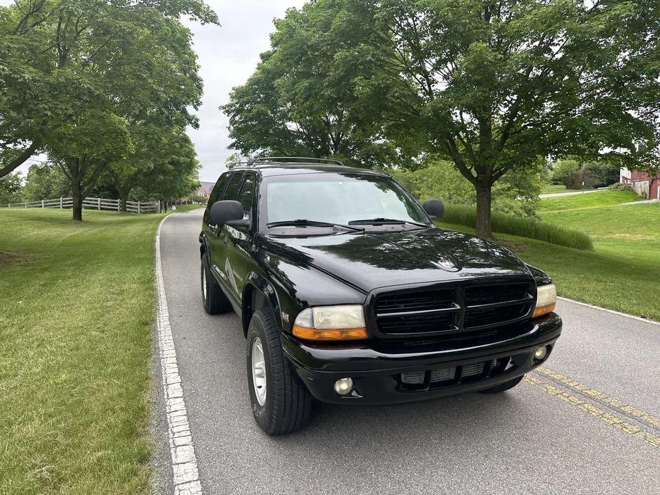 2000 Dodge Durango 1st Gen - Image 2 of 31