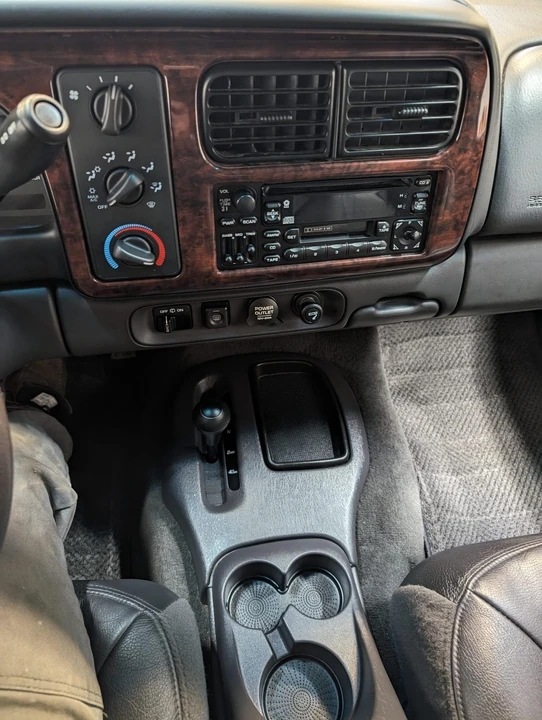 2000 Dodge Durango 1st Gen - Image 28 of 31