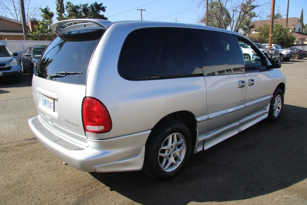 2000 Dodge Caravan - Image 9 of 21