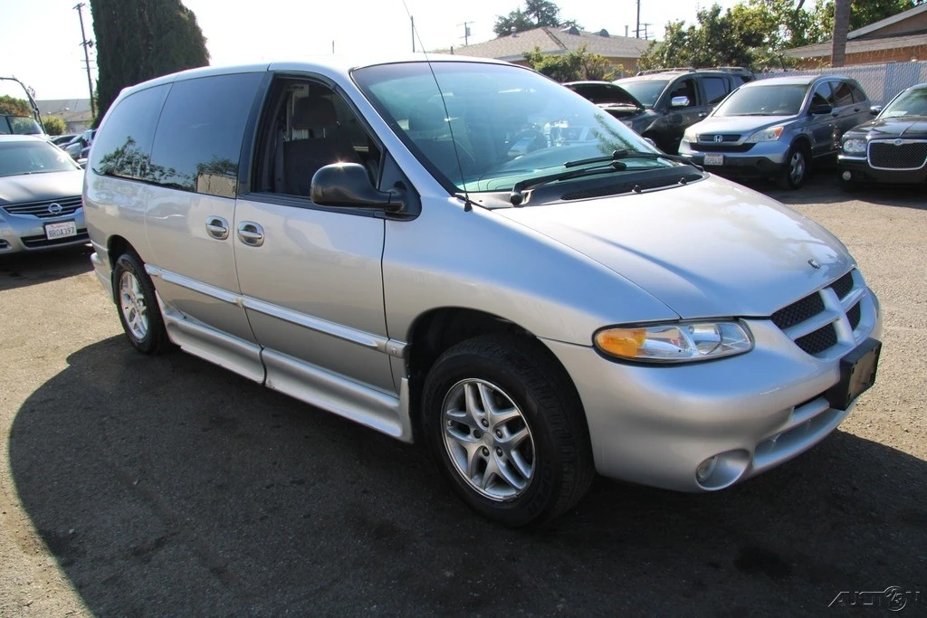 2000 Dodge Caravan - Image 11 of 21