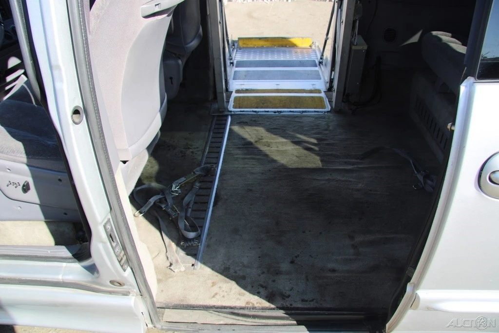 2000 Dodge Caravan - Image 20 of 21