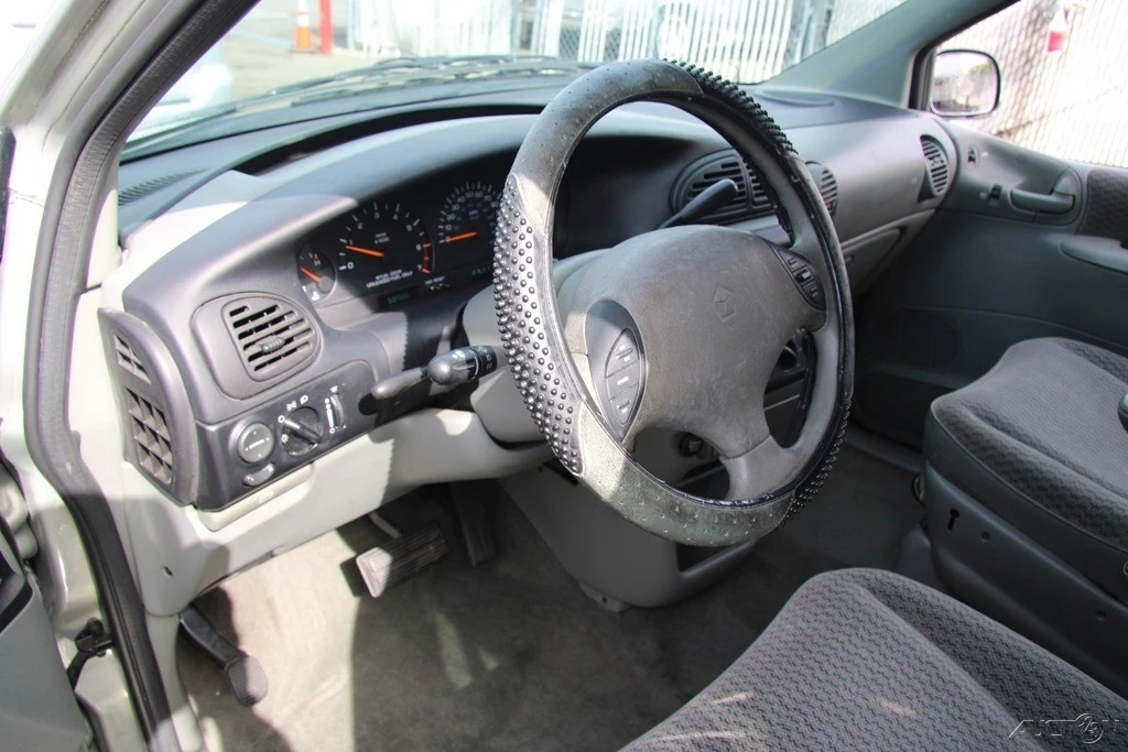 2000 Dodge Caravan - Image 15 of 21
