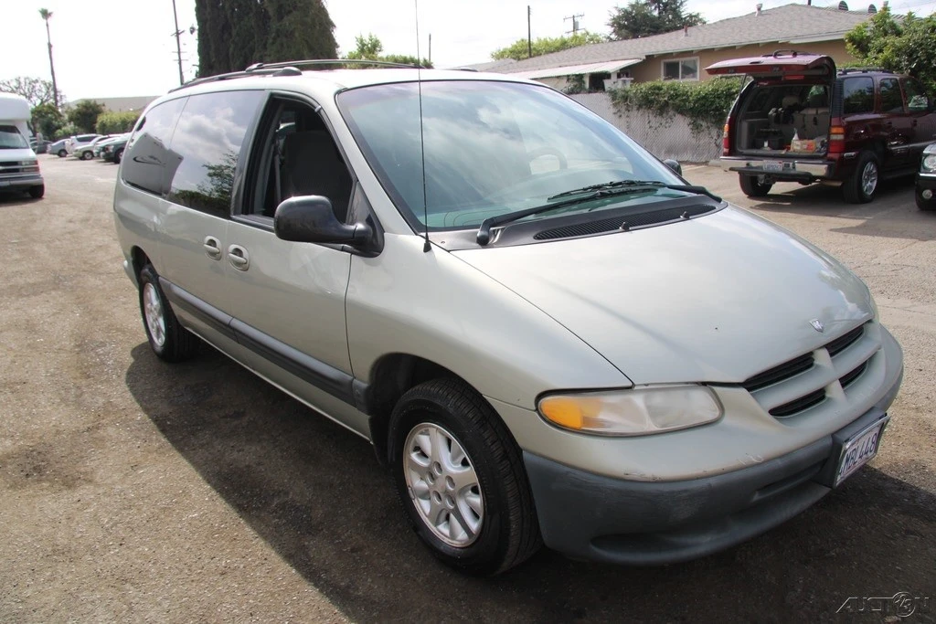 2000 Dodge Caravan - Image 10 of 21