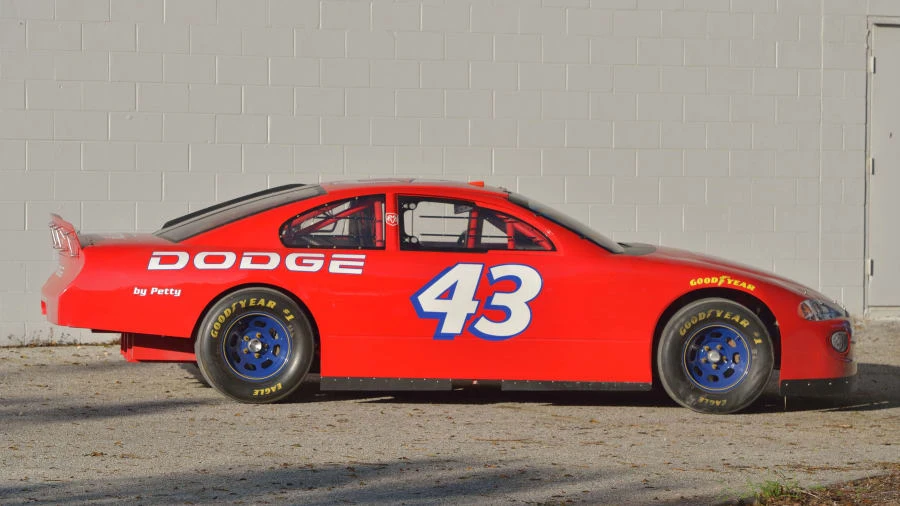 2000 Dodge Intrepid - Image 2 of 25