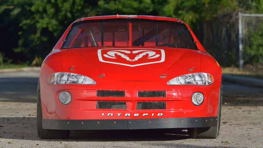 2000 Dodge Intrepid - Image 14 of 25