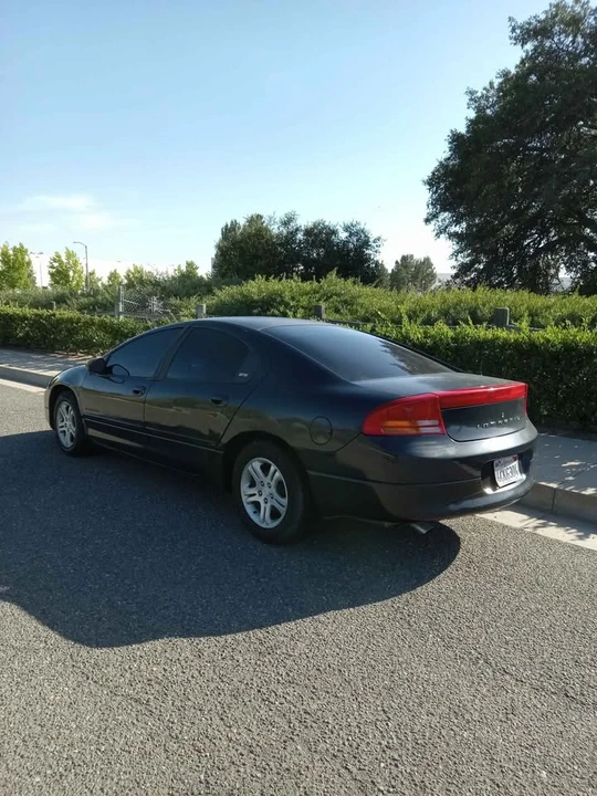 2000 Dodge Intrepid - Image 4 of 18