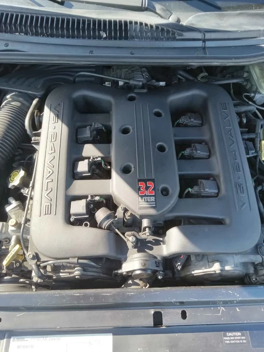 2000 Dodge Intrepid - Image 7 of 18