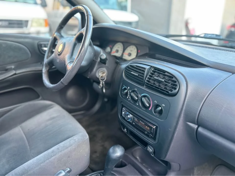 2000 Dodge Neon - Image 15 of 16