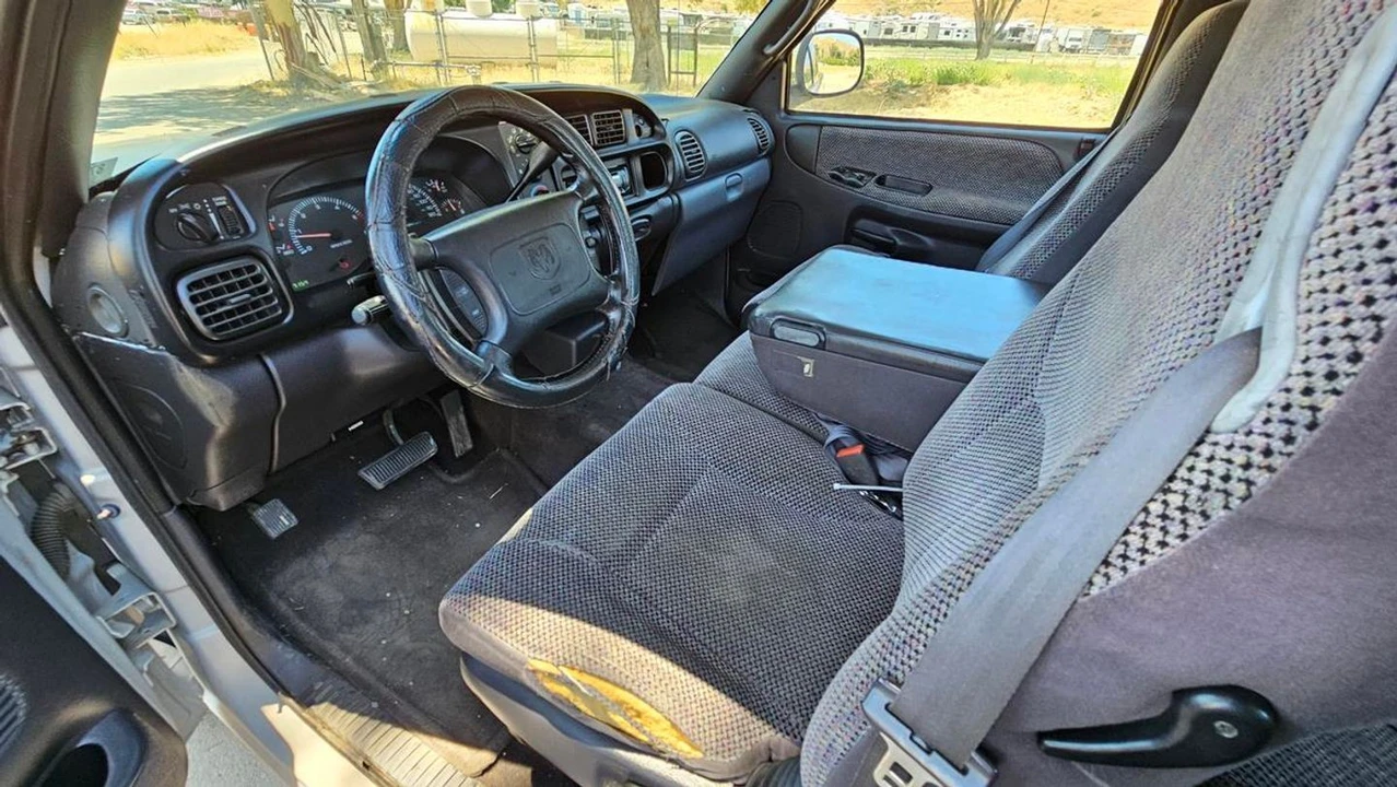 2000 Dodge Ram 2nd Gen - Image 9 of 12