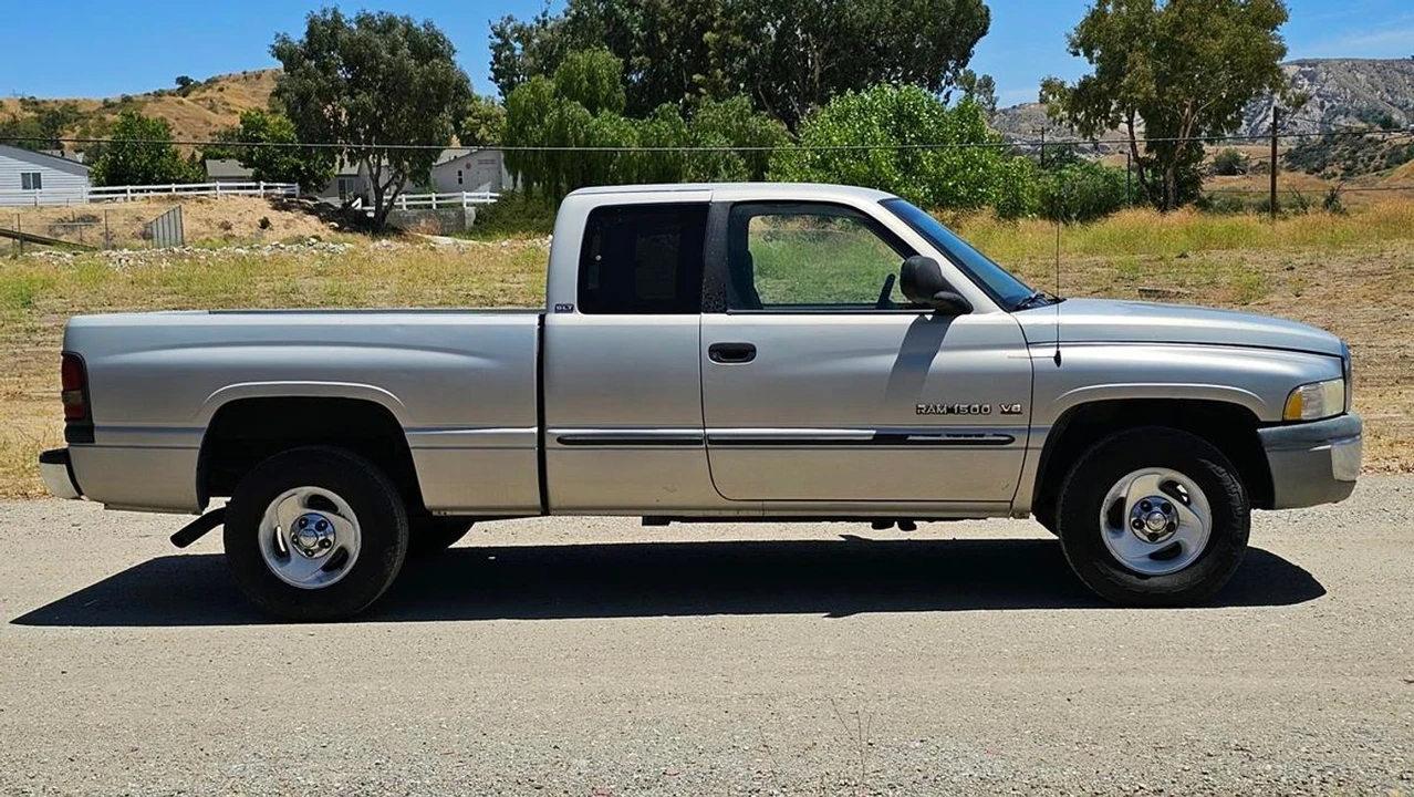 2000 Dodge Ram 2nd Gen - Image 13 of 26