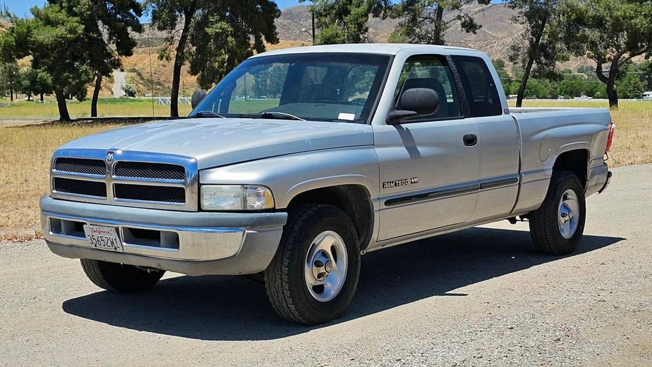 2000 Dodge Ram 2nd Gen - Image 2 of 26