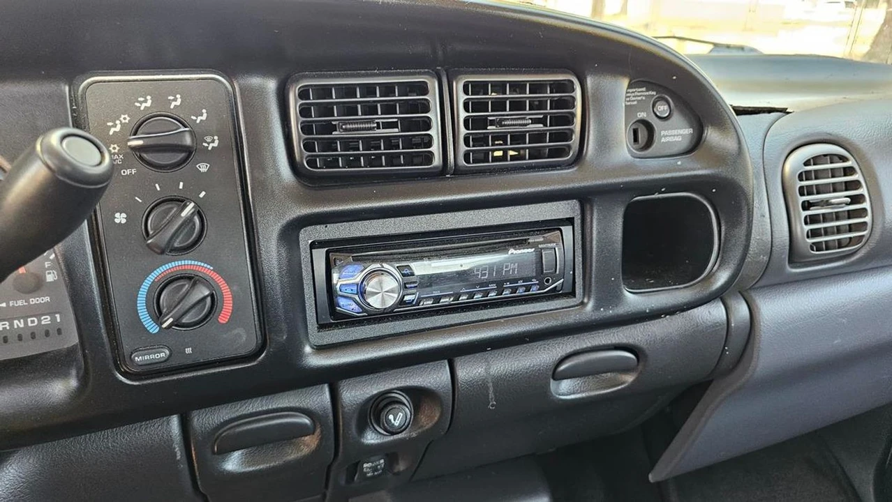 2000 Dodge Ram 2nd Gen - Image 19 of 26
