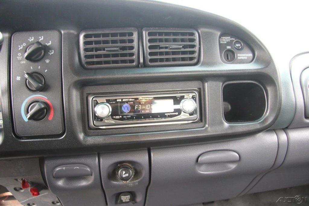 2000 Dodge Ram 2nd Gen - Image 17 of 21