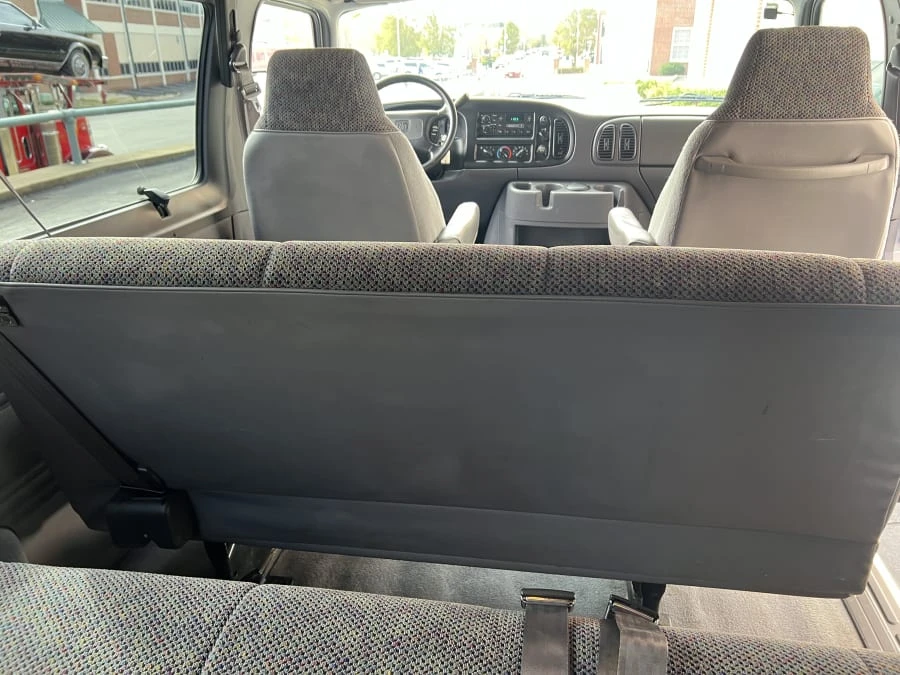 2000 Dodge Ram Van - Image 5 of 9
