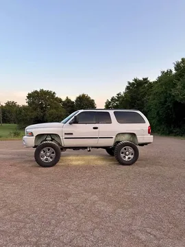 2000 Dodge Ram Charger S Sport Utility 2D