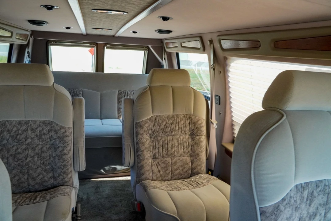 2000 Dodge Ram Van - Image 14 of 31