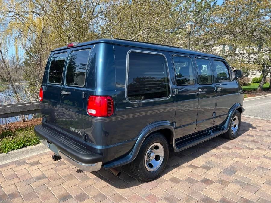 2000 Dodge Ram Van - Image 12 of 14