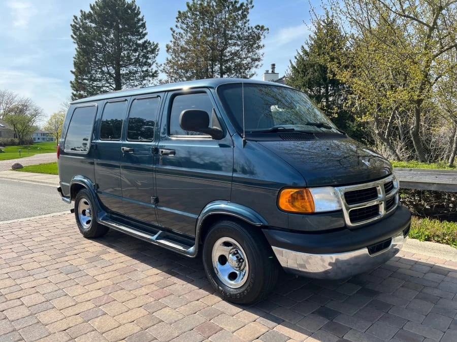 2000 Dodge Ram Van - Image 14 of 14