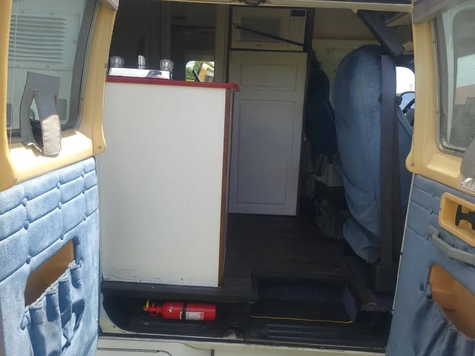 2000 Dodge Ram Van - Image 7 of 11