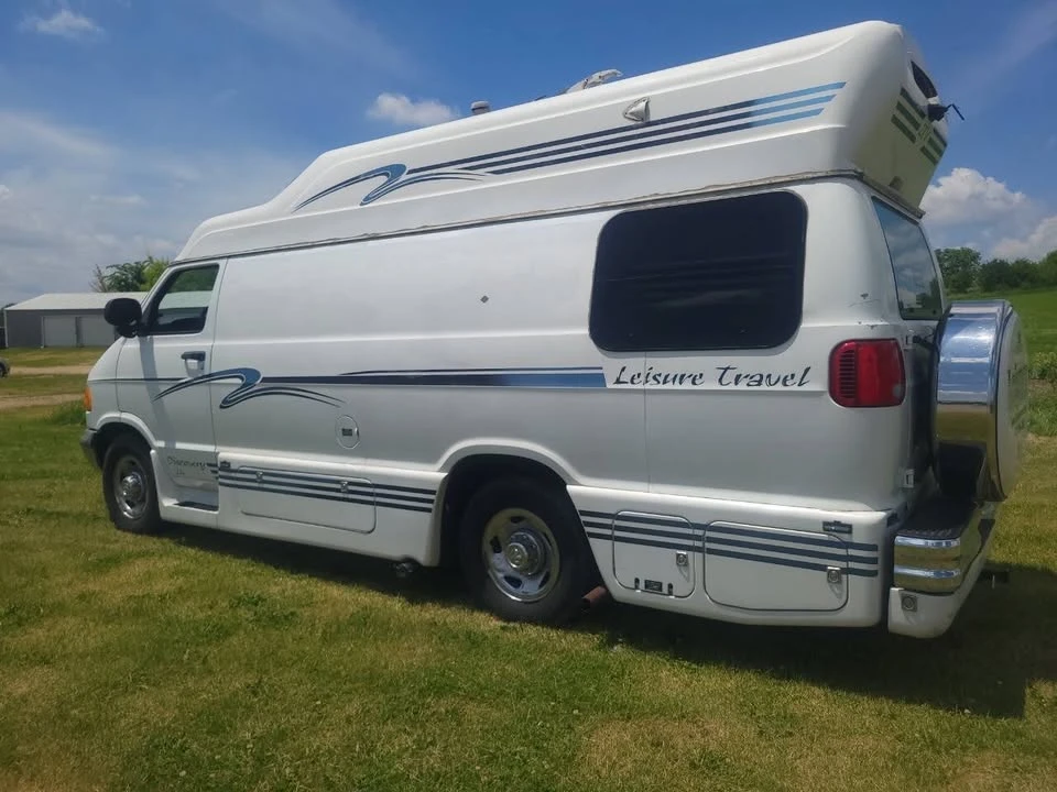 2000 Dodge Ram Van - Image 3 of 11