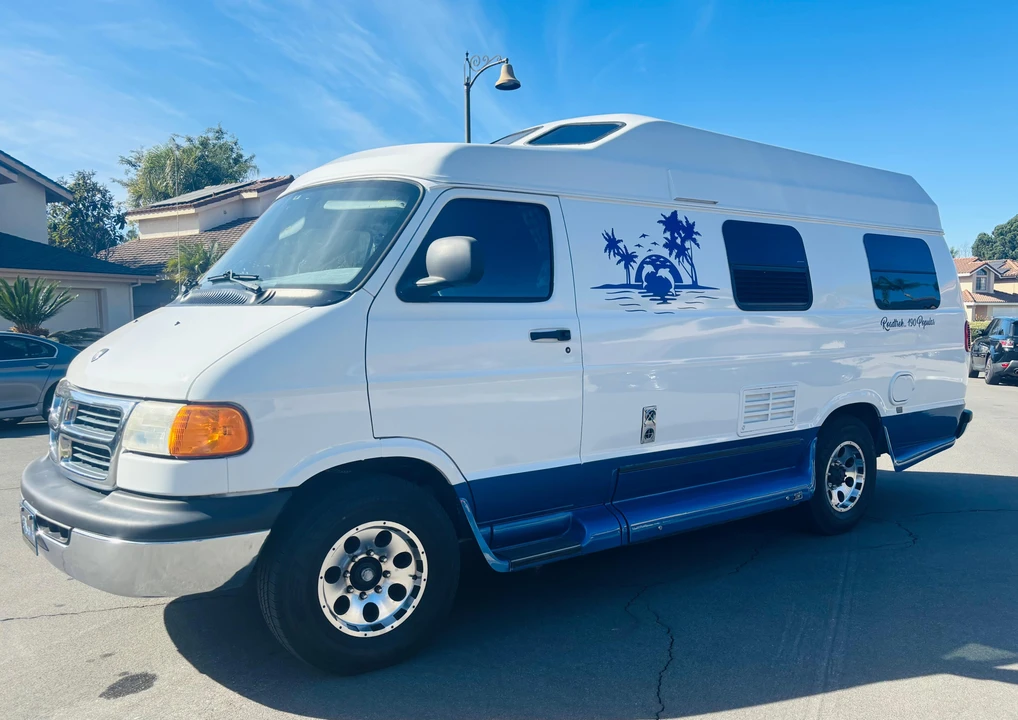 2000 Dodge Ram Van - Image 8 of 31