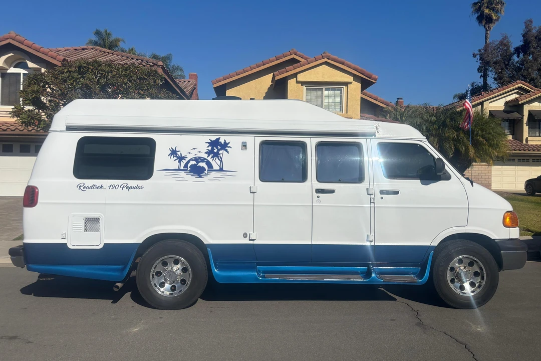 2000 Dodge Ram Van - Image 3 of 31