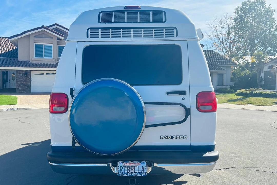 2000 Dodge Ram Van - Image 5 of 31