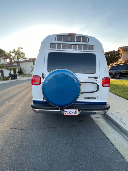 2000 Dodge Ram Van - Image 11 of 31