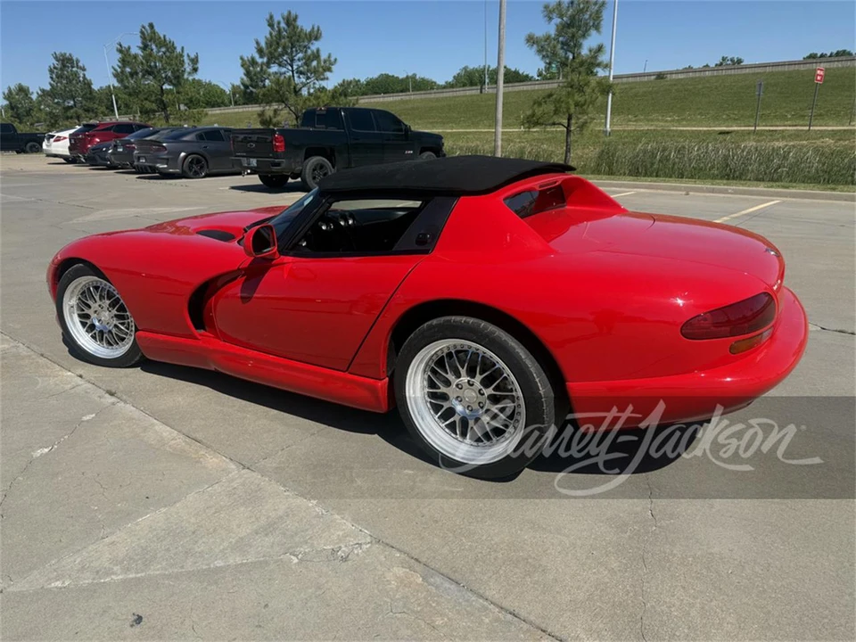2000 Dodge Viper 2nd Gen - Image 2 of 4