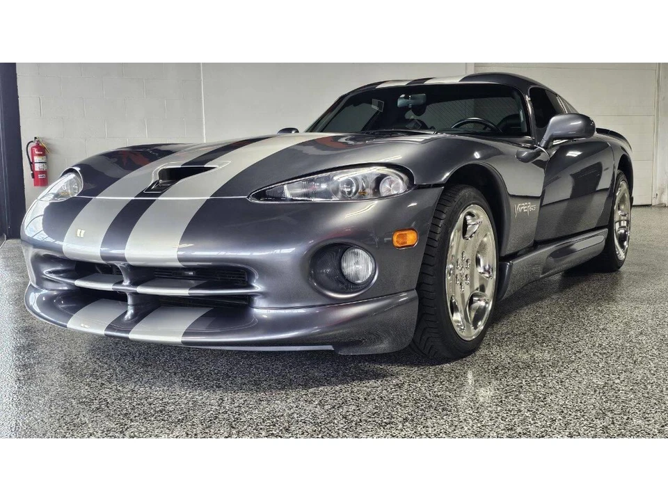 2000 Dodge Viper 2nd Gen - Image 15 of 31
