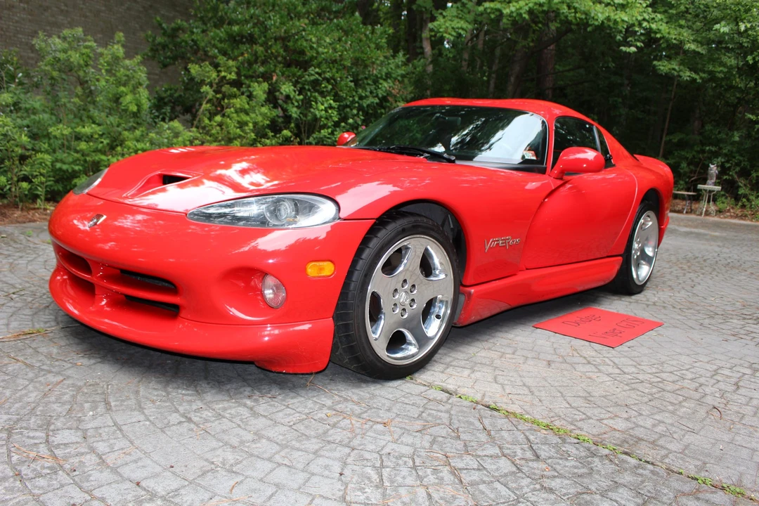 2000 Dodge Viper GTS 2nd Gen - Image 2 of 31