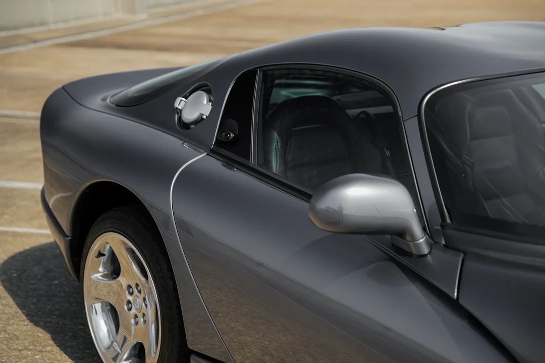 2000 Dodge Viper GTS 2nd Gen - Image 27 of 31