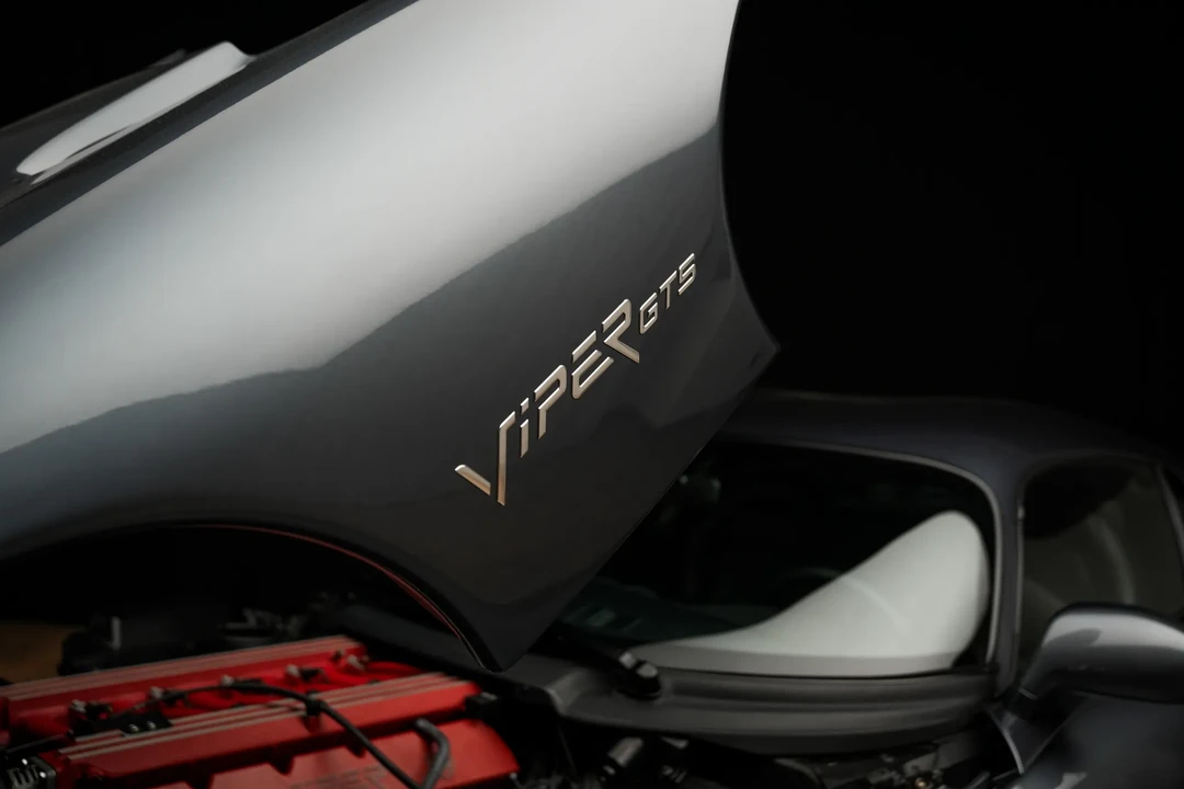2000 Dodge Viper GTS 2nd Gen - Image 8 of 31