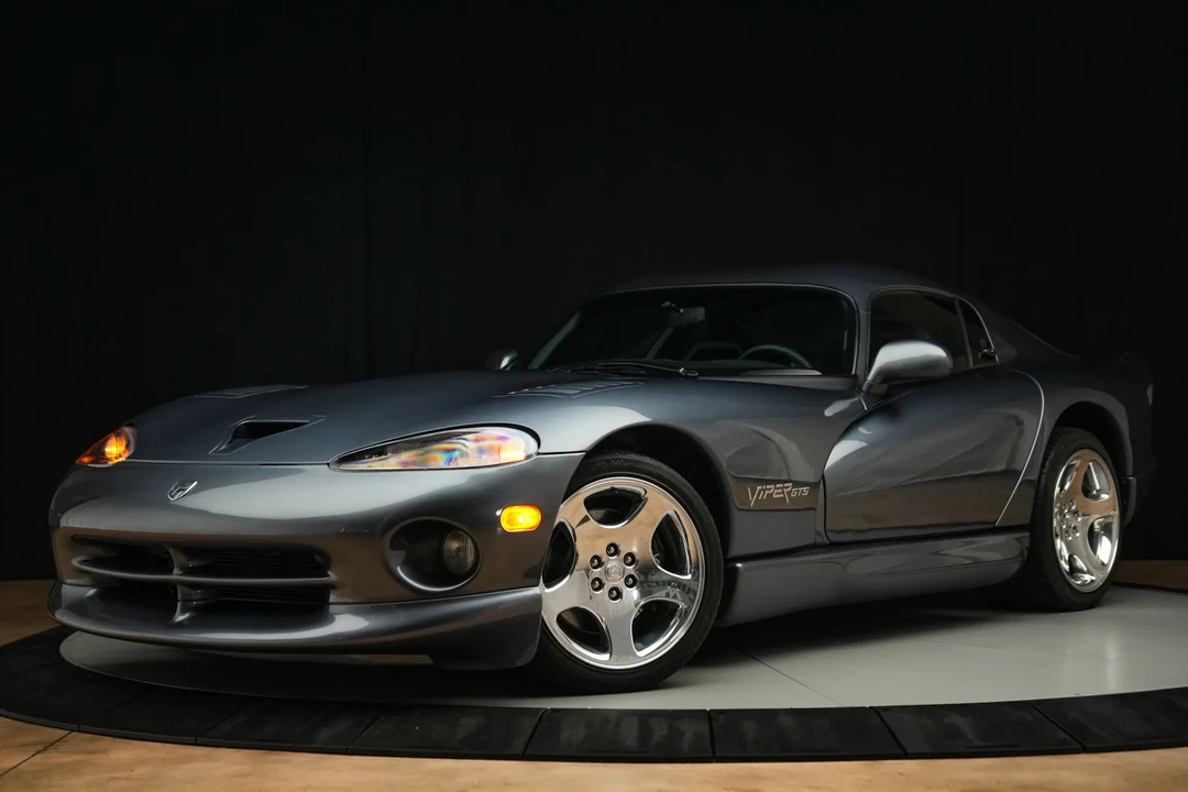 2000 Dodge Viper GTS 2nd Gen - Image 2 of 31