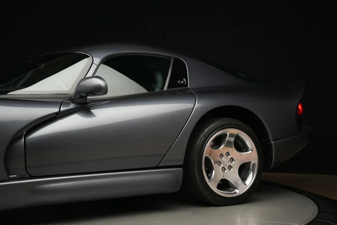2000 Dodge Viper GTS 2nd Gen - Image 9 of 31