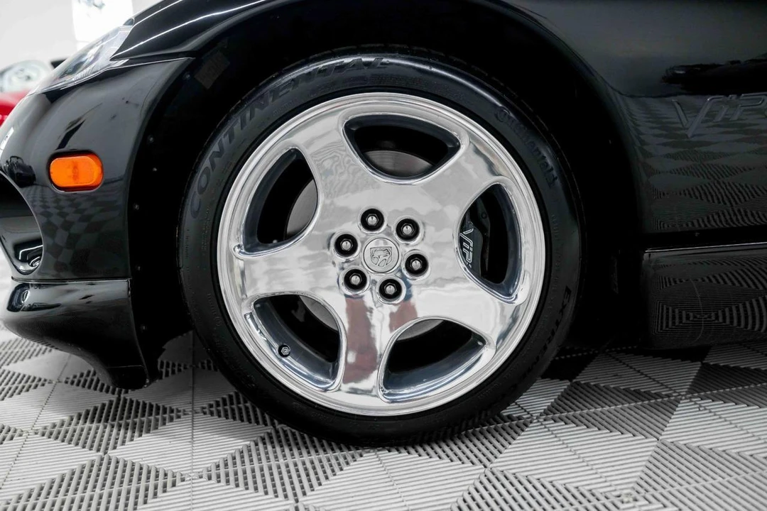 2000 Dodge Viper GTS 2nd Gen - Image 30 of 31