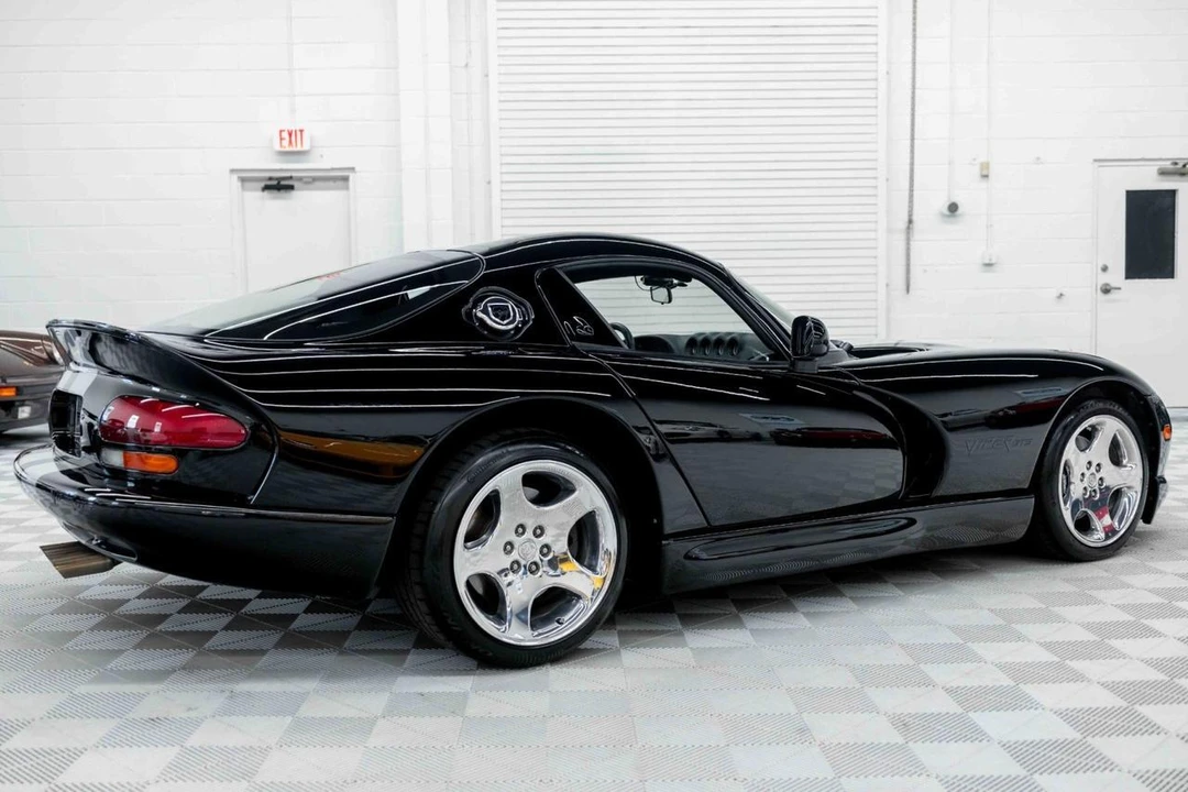 2000 Dodge Viper GTS 2nd Gen - Image 8 of 31