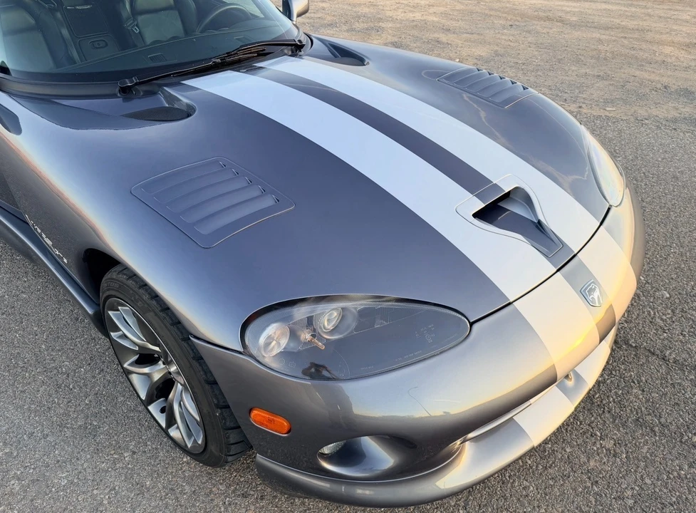 2000 Dodge Viper GTS 2nd Gen - Image 11 of 21
