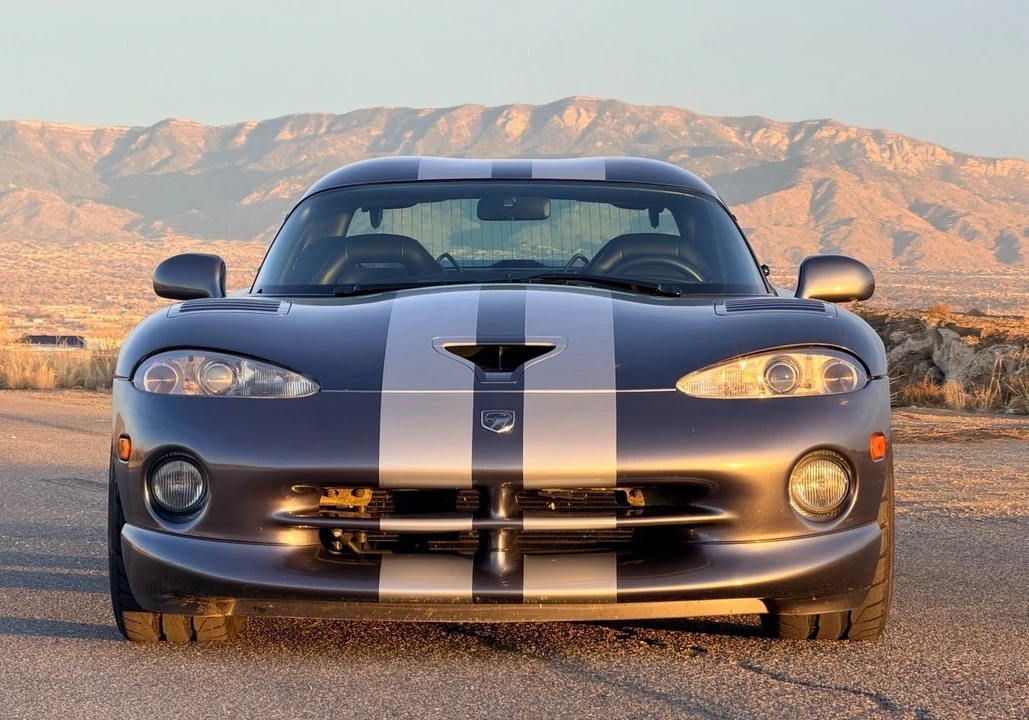 2000 Dodge Viper GTS 2nd Gen - Image 2 of 21