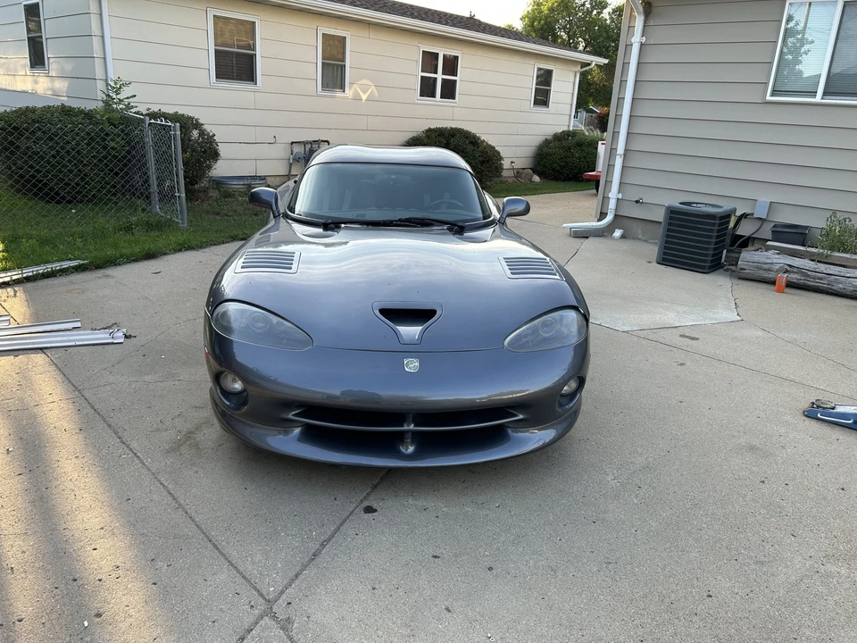 2000 Dodge Viper GTS 2nd Gen - Image 2 of 31