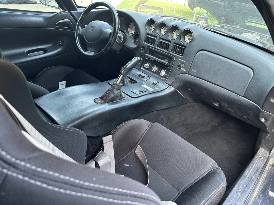 2000 Dodge Viper GTS 2nd Gen - Image 21 of 31