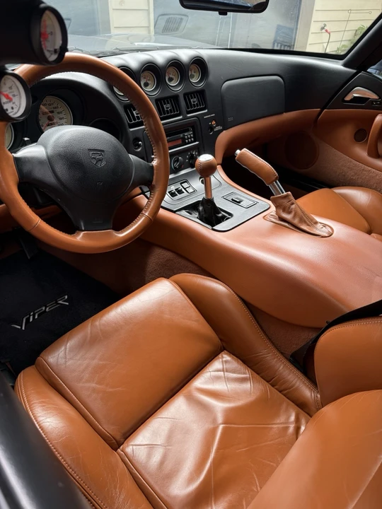 2000 Dodge Viper GTS 2nd Gen - Image 9 of 10