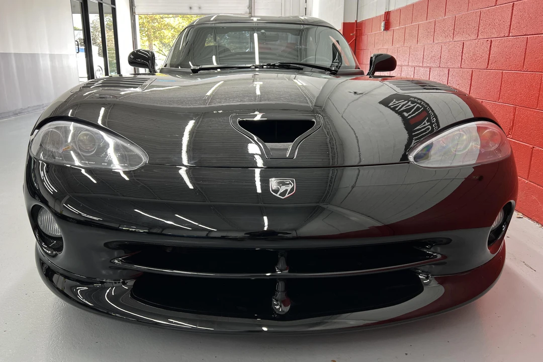 2000 Dodge Viper GTS 2nd Gen - Image 2 of 7