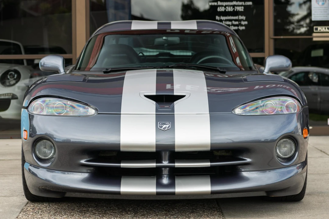 2000 Dodge Viper GTS 2nd Gen - Image 2 of 31