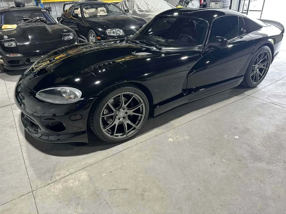 2000 Dodge Viper GTS 2nd Gen - Image 4 of 8