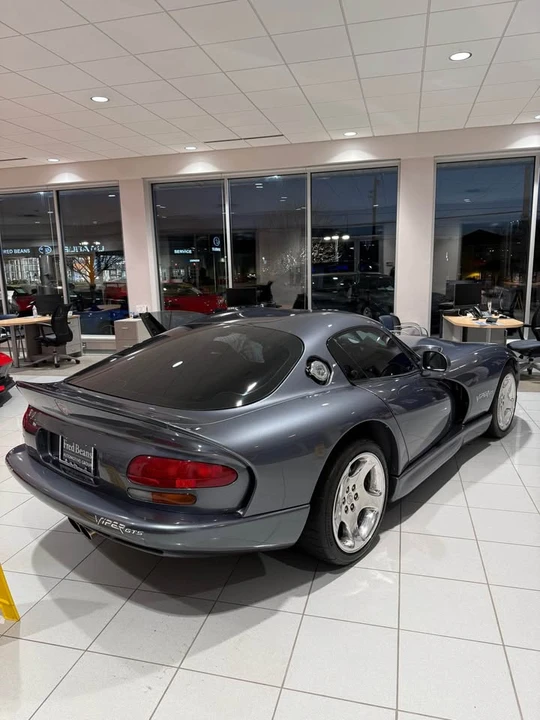 2000 Dodge Viper GTS 2nd Gen - Image 2 of 5