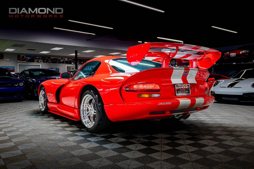 2000 Dodge Viper GTS 2nd Gen - Image 2 of 12