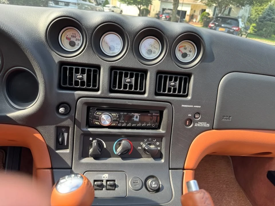 2000 Dodge Viper 2nd Gen - Image 14 of 20